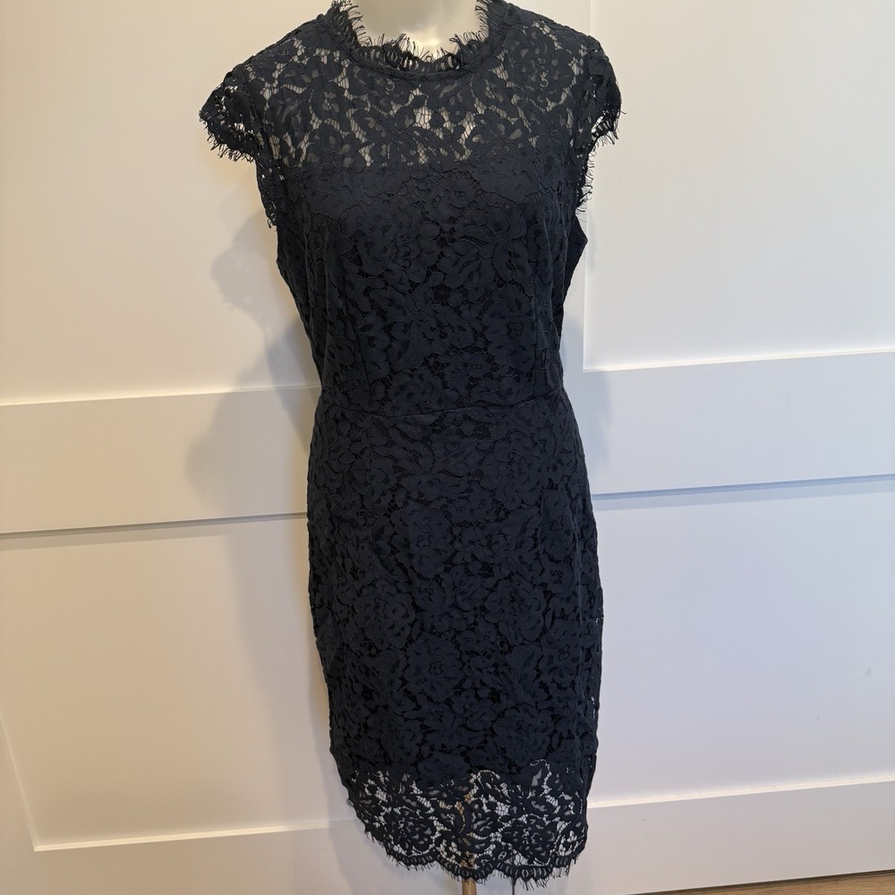 NWT Navy Lace Dress M Floral Eyelash Cocktail Wedding Guest Sheath